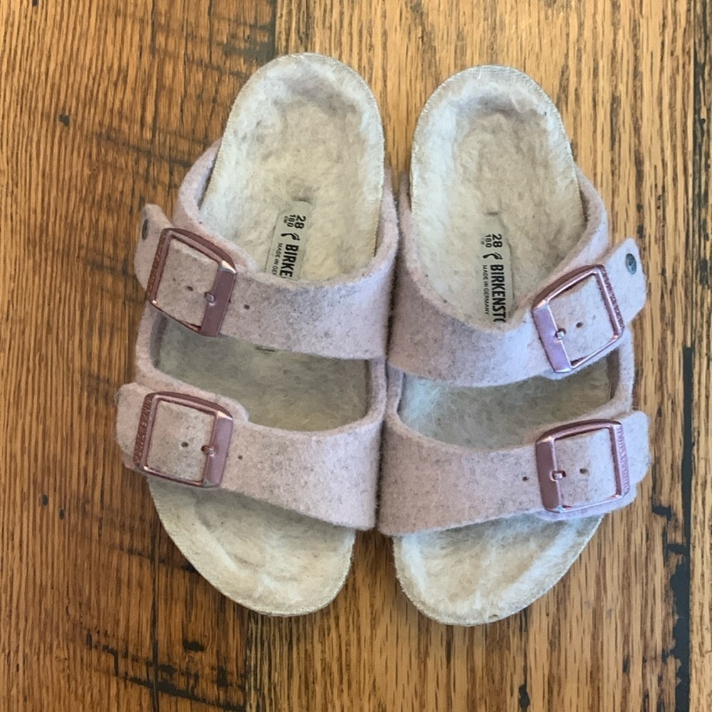 BIRKENSTOCK KIDS ARIZONA RIVET HAPPY LAMB WOOL SOFT PINK size 28